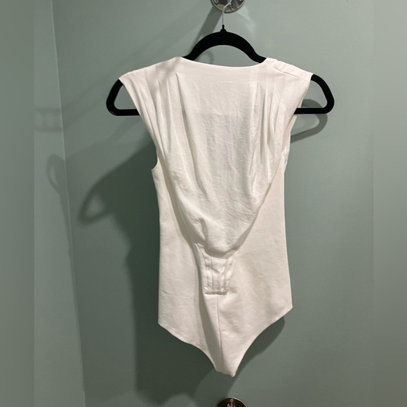 NWT RtA Jovenna V-Neck Pleated Bodysuit in White XXSmall - Picture 6 of 8